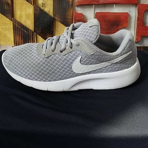 nike tanjun 35 nike tanjun 35